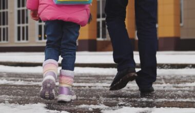 Zajęcia w szkole i przedszkolu mogą zostać zawieszone z powodu pogody. Wyjaśniamy