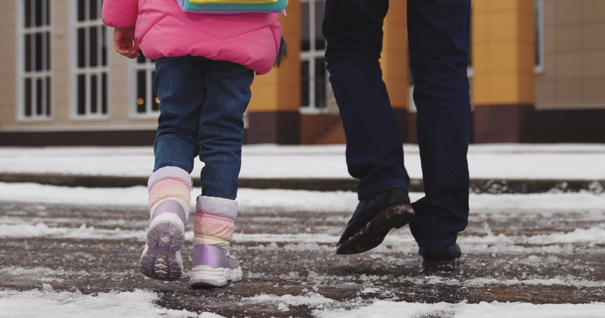 Zajęcia w szkole i przedszkolu mogą zostać zawieszone z powodu pogody. Wyjaśniamy