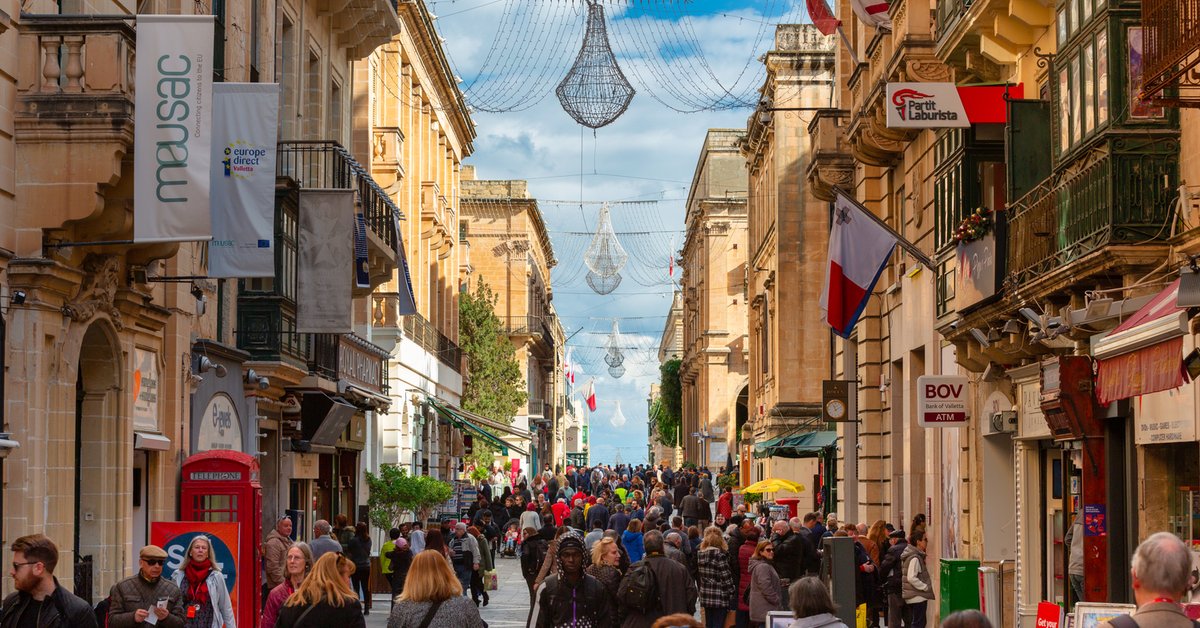 Polacy nie chcą spędzać ferii w Polsce? Ten kierunek jest "fenomenem zimy"
