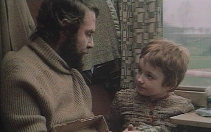 Bułeczka - kadr z filmu PRL