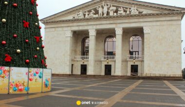 "Śpiew i taniec na kościach". Rosjanie imprezują w miejscu śmierci setek ludzi