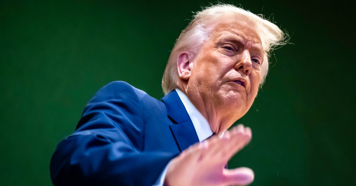 Grafika Donalda Trumpa z pingwinem na Grenlandii. Biały Dom zaliczył wpadkę