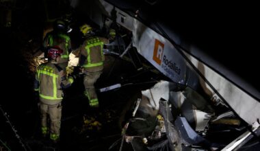 Kolejny wypadek kolejowy w Hiszpanii. Pociąg uderzył w mur. Świadek: czekanie bez końca