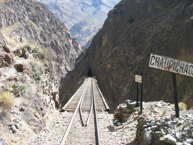 Jeden z 58 mostów na trasie Kolei Transandyjskiej