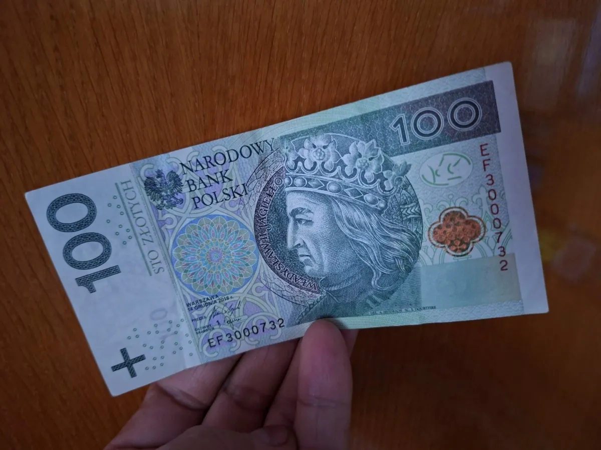 Małżonkowie przekroczyli limit 112 000 zł. Czy skarbówka zabierze ulgę na dzieci?