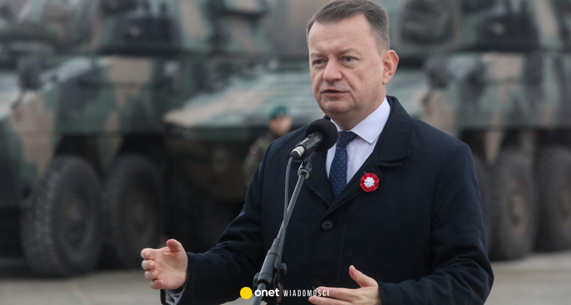 Mariusz Błaszczak zbulwersowany po tekście Onetu. "Akt zdrady państwa Tuska"