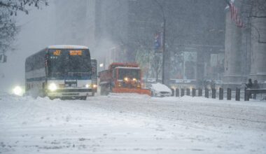 Burza śnieżna sparaliżowała część USA. Setki tysięcy gospodarstw bez prądu