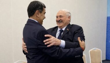 Alaksandr Łukaszenka z Nicolásem Maduro podczas szczytu BRICS w Kazaniu, 23 października 2024 r. Zrzut ekranu z wideo president.gov.by