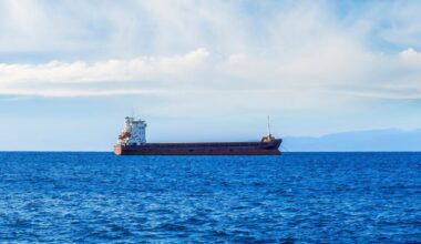 Francja przeprowadziła abordaż na ​​"tankowiec płynący z Rosji" - Onet