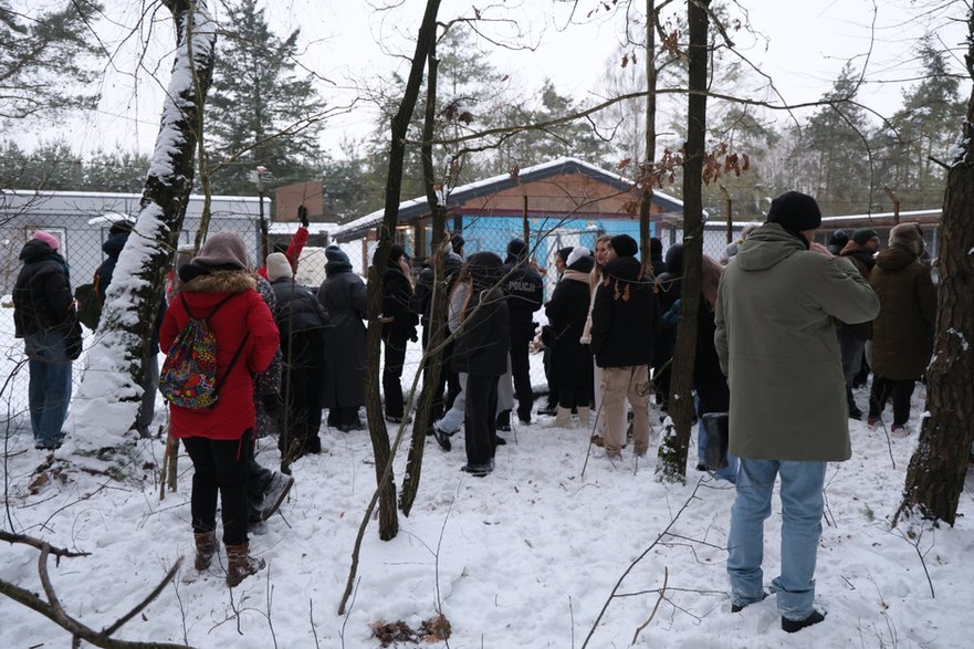 Ewakuacja schroniska w Sobolewie