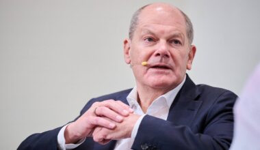 Były kanclerz Niemiec: Władimir Putin zaplanował wojnę dwa lata wcześniej