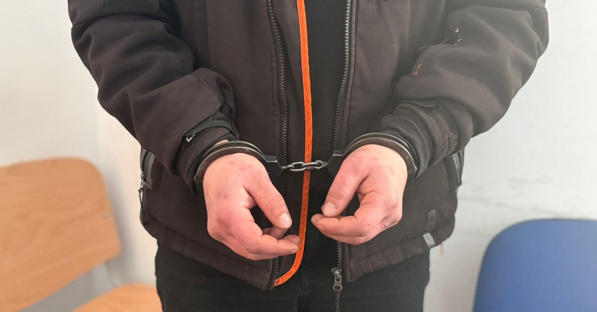 Mężczyzna został zatrzymany w związku z podejrzeniem o znęcanie się i bezprawne pozbawienie wolności