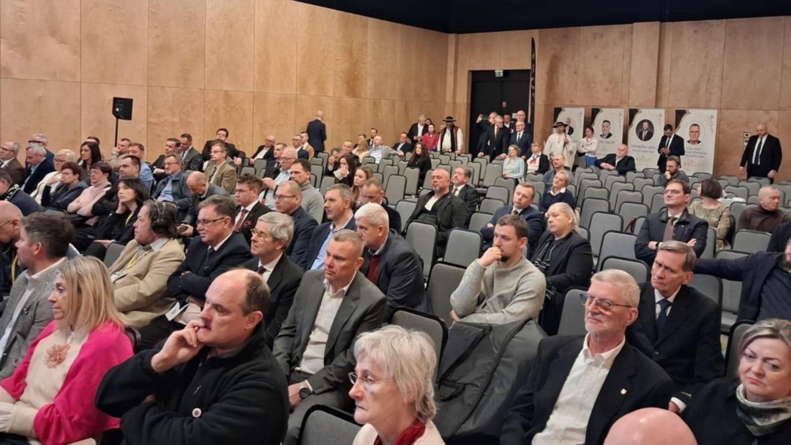 Kongres Grzegorza Brauna i Korony