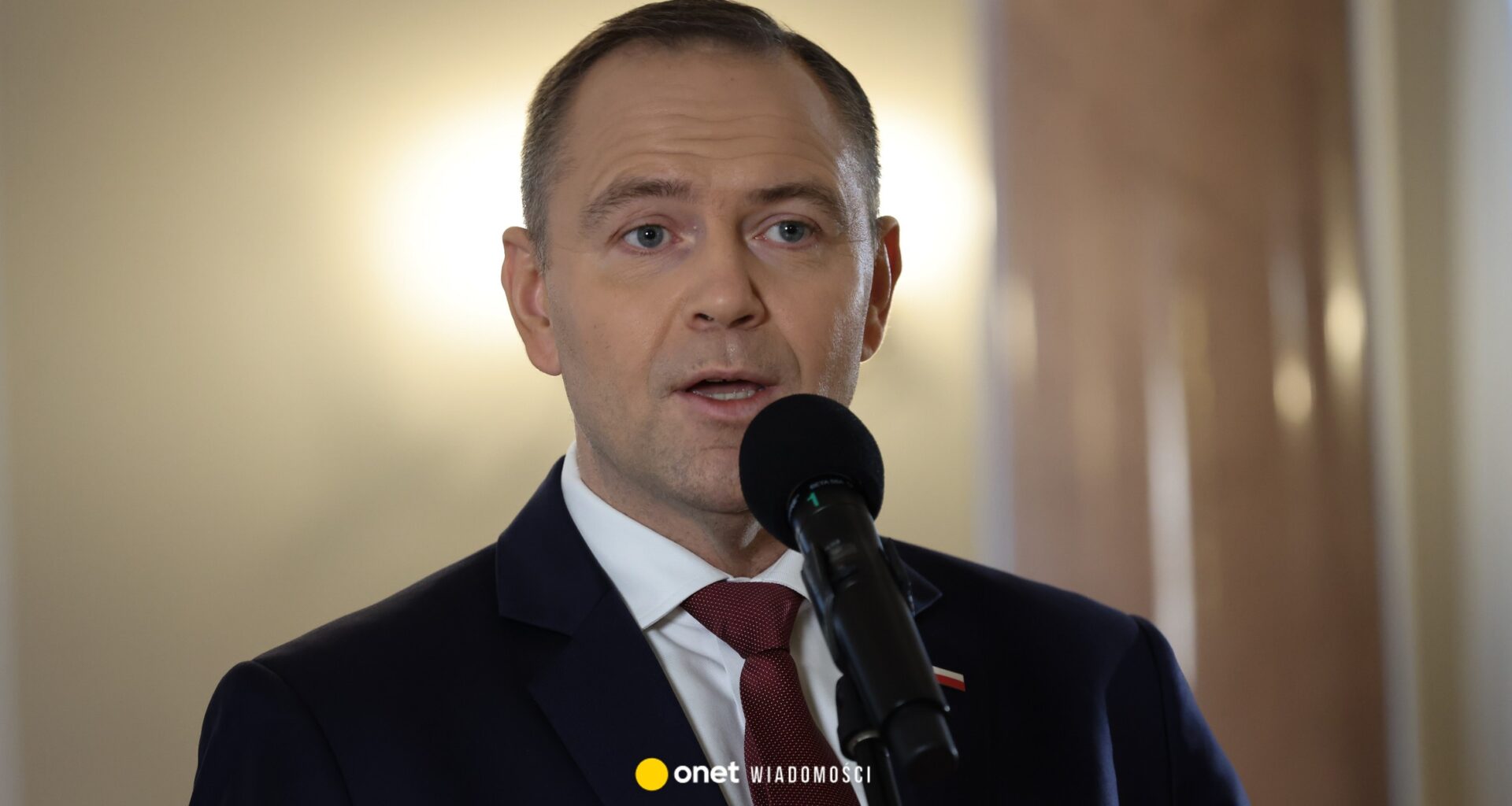 "Terroryzuje rząd". Rzecznik Lewicy ostro o prezydencie Nawrockim