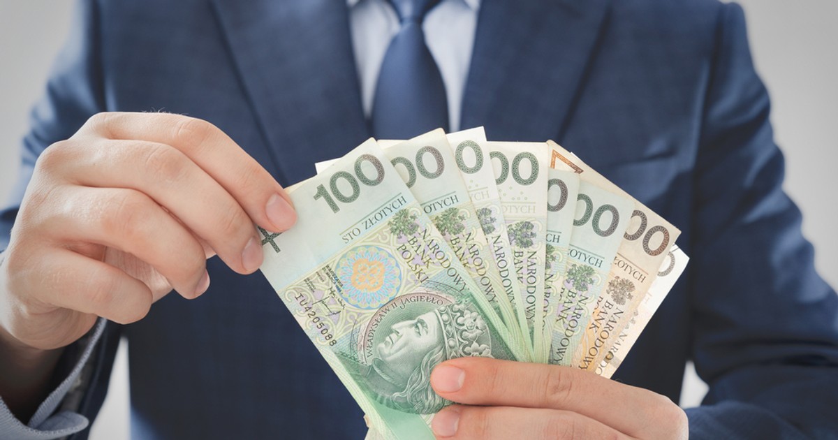 Jak inwestować? Rekordowe wpłaty Polaków do funduszy