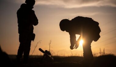 Rosyjskie wojska „oczyszczają” miejscowość, do której nie dotarły