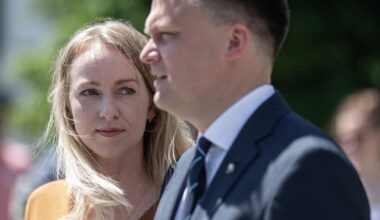 Żona Szymona Hołowni żegna się z wojskiem. Była pilotką MiG-29