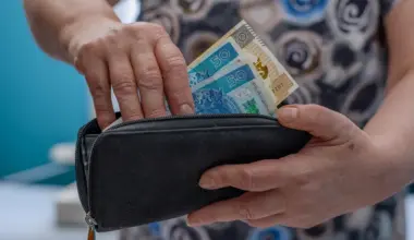 Specjalna wypłata dla seniorek: 1033,07 zł za wychowanie określonej liczby dzieci. Jakie jeszcze warunki trzeba spełnić?