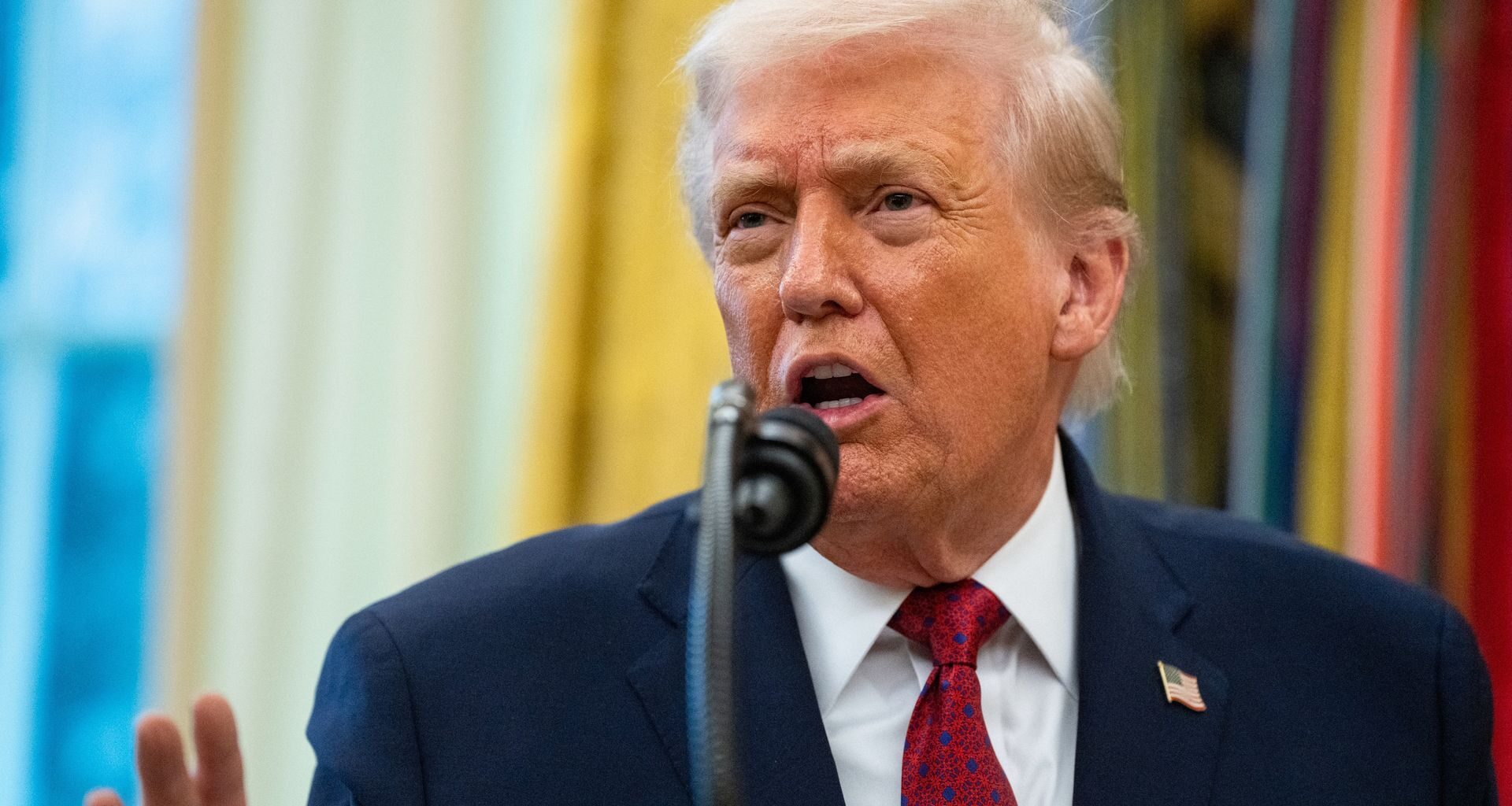 Skuta lodem Arktyka psuje plany Putina. Problemy z transportem LNG z Rosji do Chin