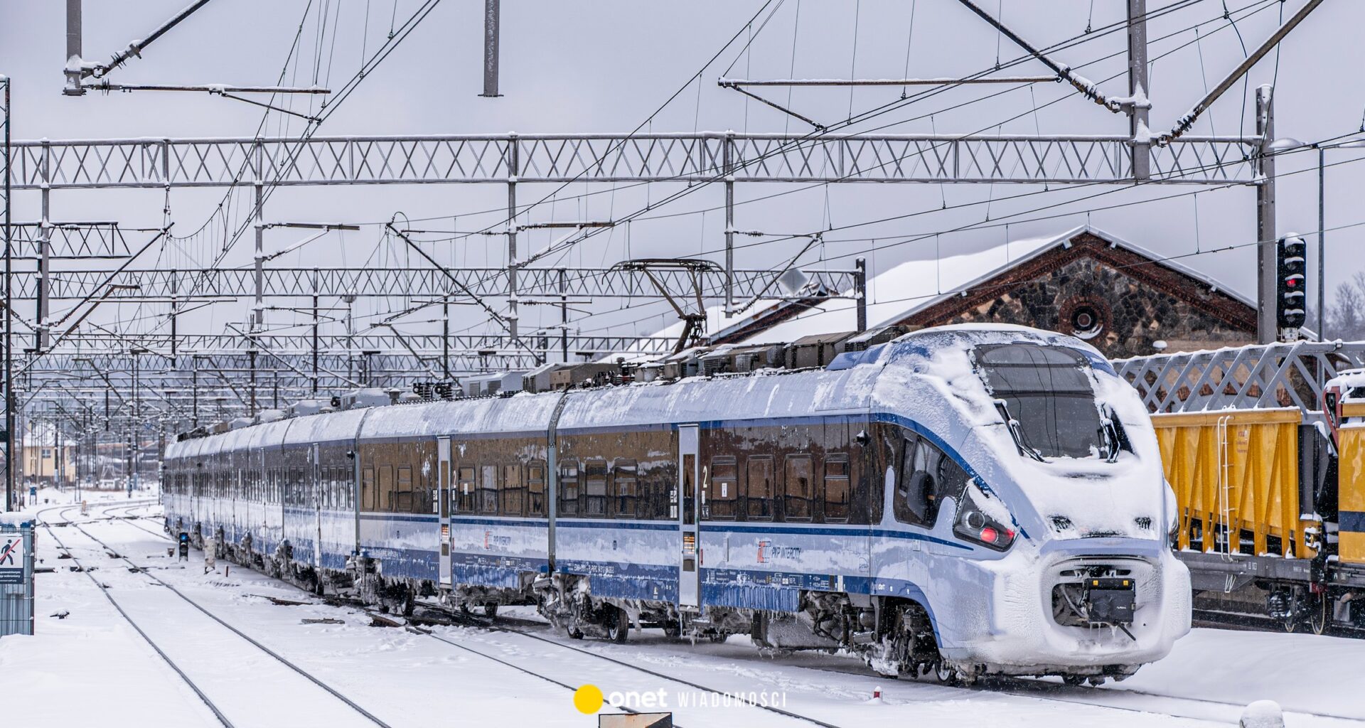 Awaria na linii kolejowej Poznań-Berlin. "Powołaliśmy sztab kryzysowy" - Onet Wiadomości