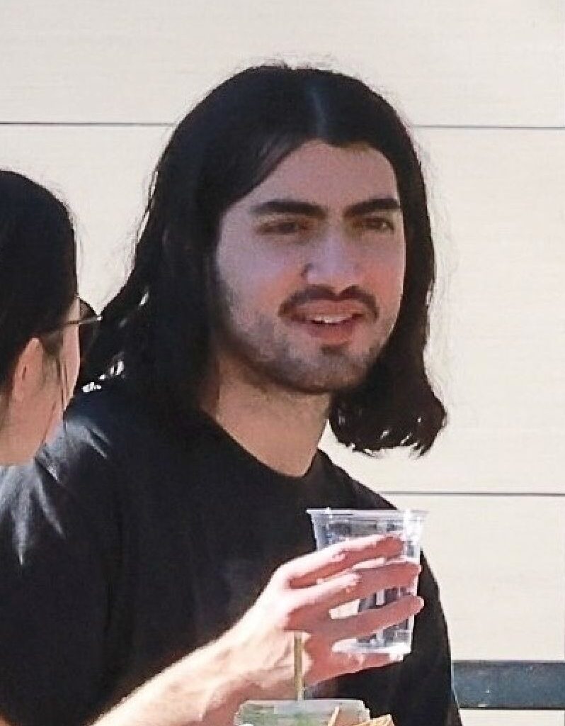 Najmłodszy syn Michaela Jacksona przyłapany w LA (FOTO)