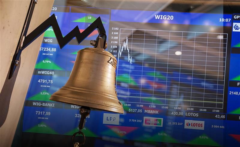 Nowy rekord złota, CCC w dół o 9 proc. Gorąco na giełdzie o poranku