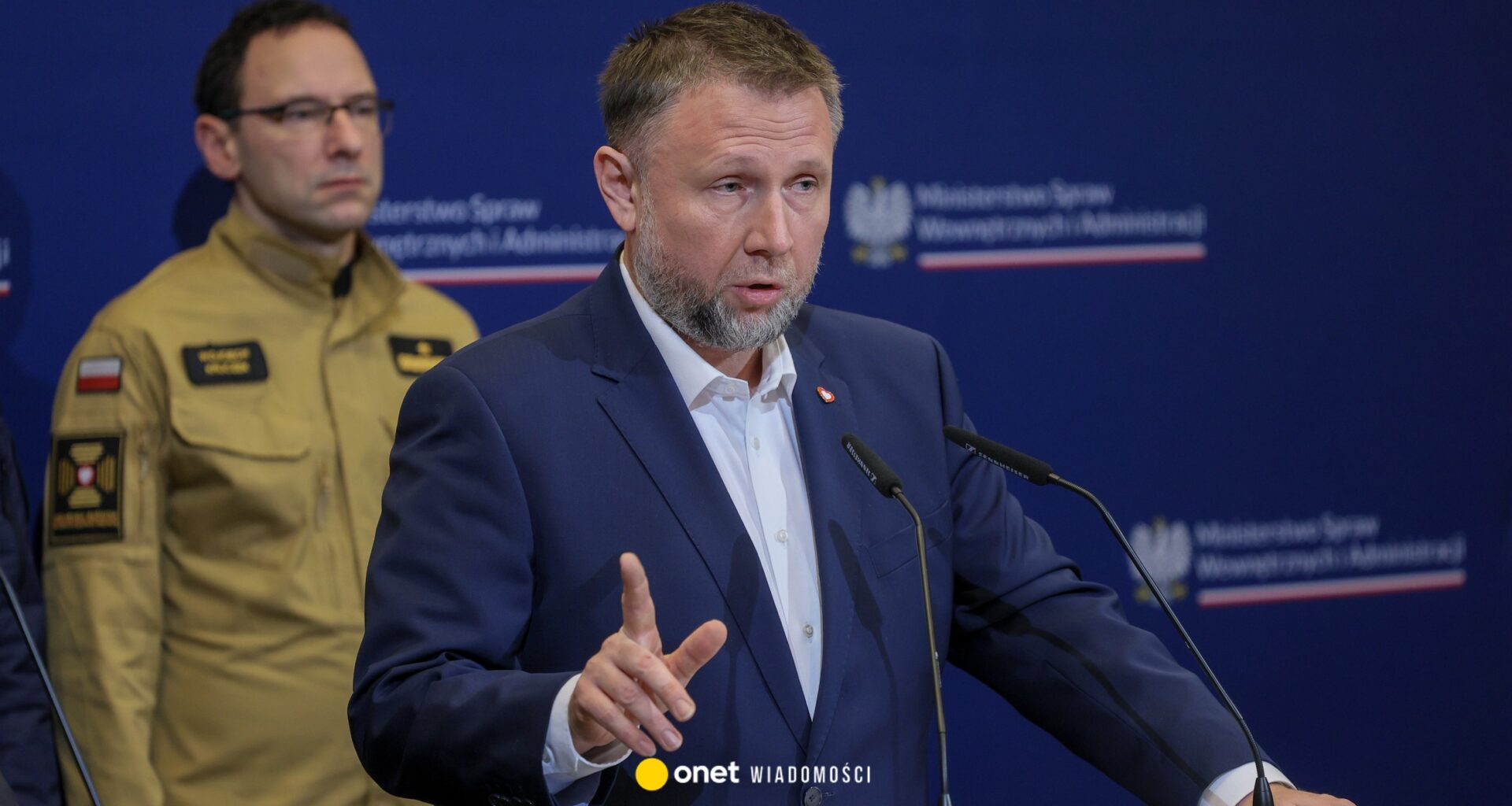 Spotkanie Karola Nawrockiego z kibicami. Szef MSWiA: wyjaśniamy