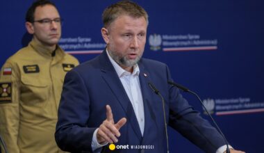 Spotkanie Karola Nawrockiego z kibicami. Szef MSWiA: wyjaśniamy