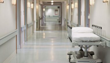 Bestialski atak na seniorkę. Zatrzymali podejrzewaną. To 15-latka