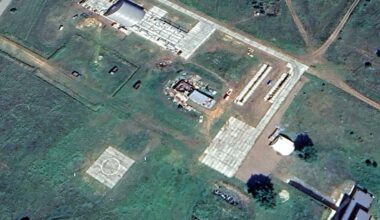 Rosyjskie cmentarzysko. Składują tam wraki śmigłowców