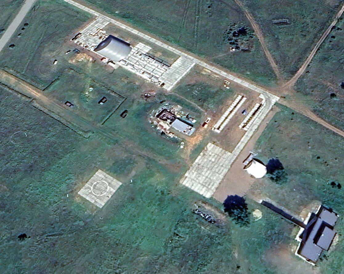 Rosyjskie cmentarzysko. Składują tam wraki śmigłowców