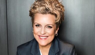 AI od Elona Muska "rozbiera" znane osoby. Ekspert: naruszenie wizerunku i dóbr osobistych