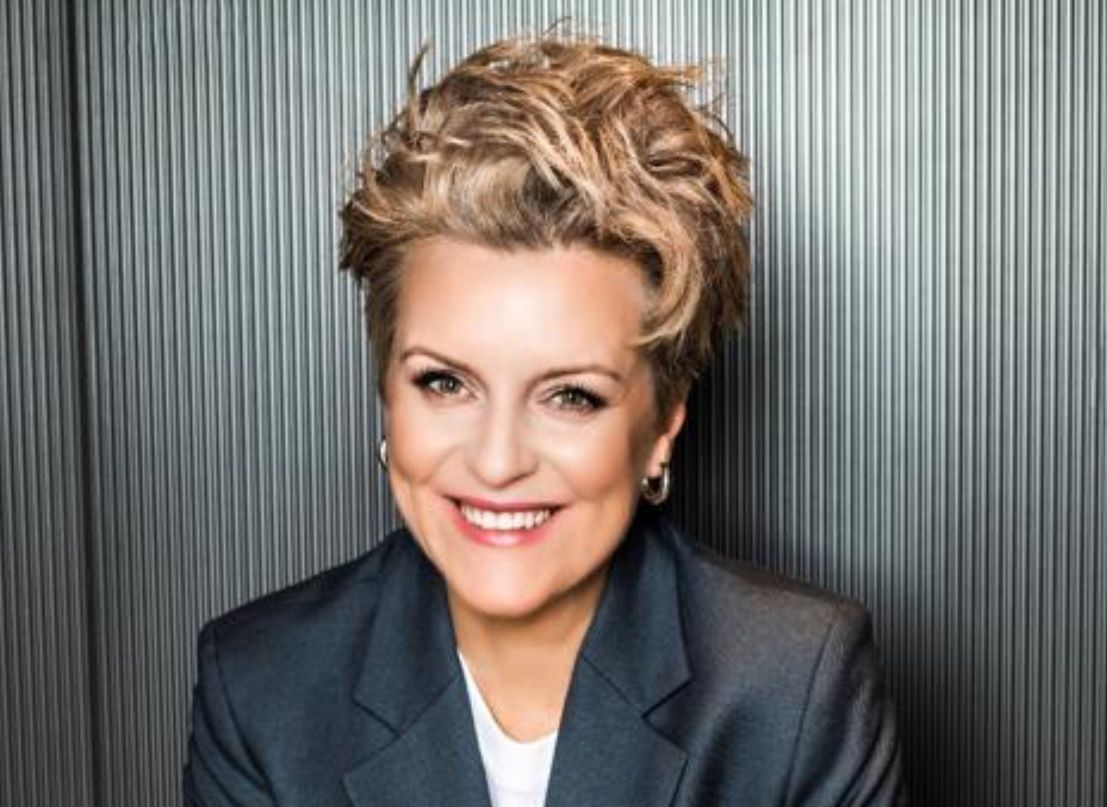 AI od Elona Muska "rozbiera" znane osoby. Ekspert: naruszenie wizerunku i dóbr osobistych