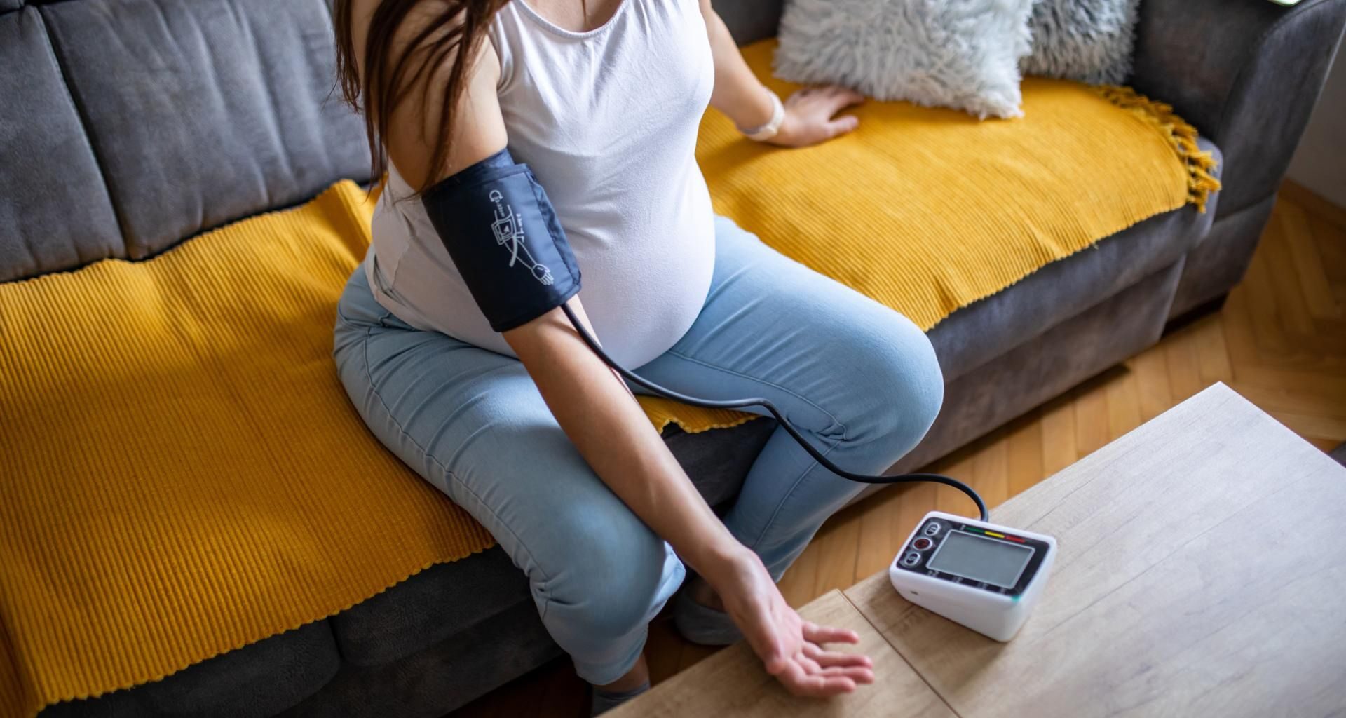 Tylko co piąty lek krytyczny powstaje w Polsce. Ekspert ostrzega przed skutkami przerw w dostawach