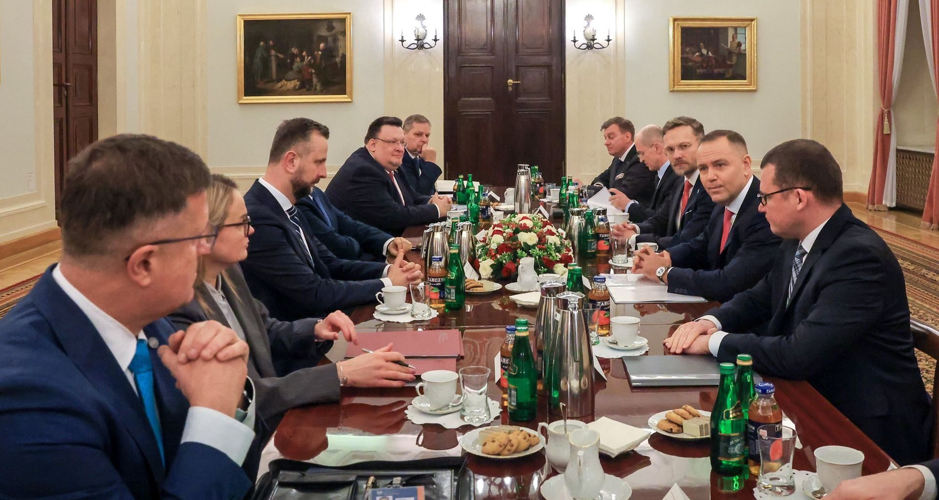 Zmieniali system pod siebie. To im wystarczy, by utrzymać władzę?