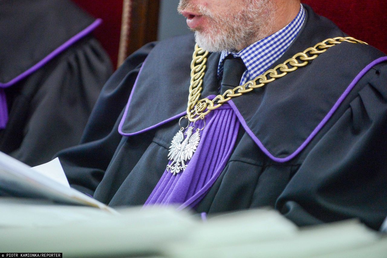 Oskarżony o wielokrotne gwałty na synu swojej partnerki. Matka też z zarzutem