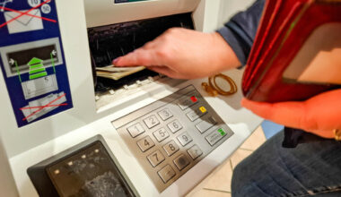 Od lutego bolesne zmiany dot. gotówki. Każdy wyciągnięty banknot będzie kosztować więcej