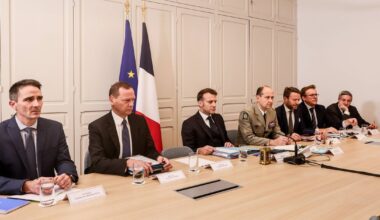 27 szefów państw i rządów oczekiwanych na spotkaniu "koalicji chętnych" w Paryżu