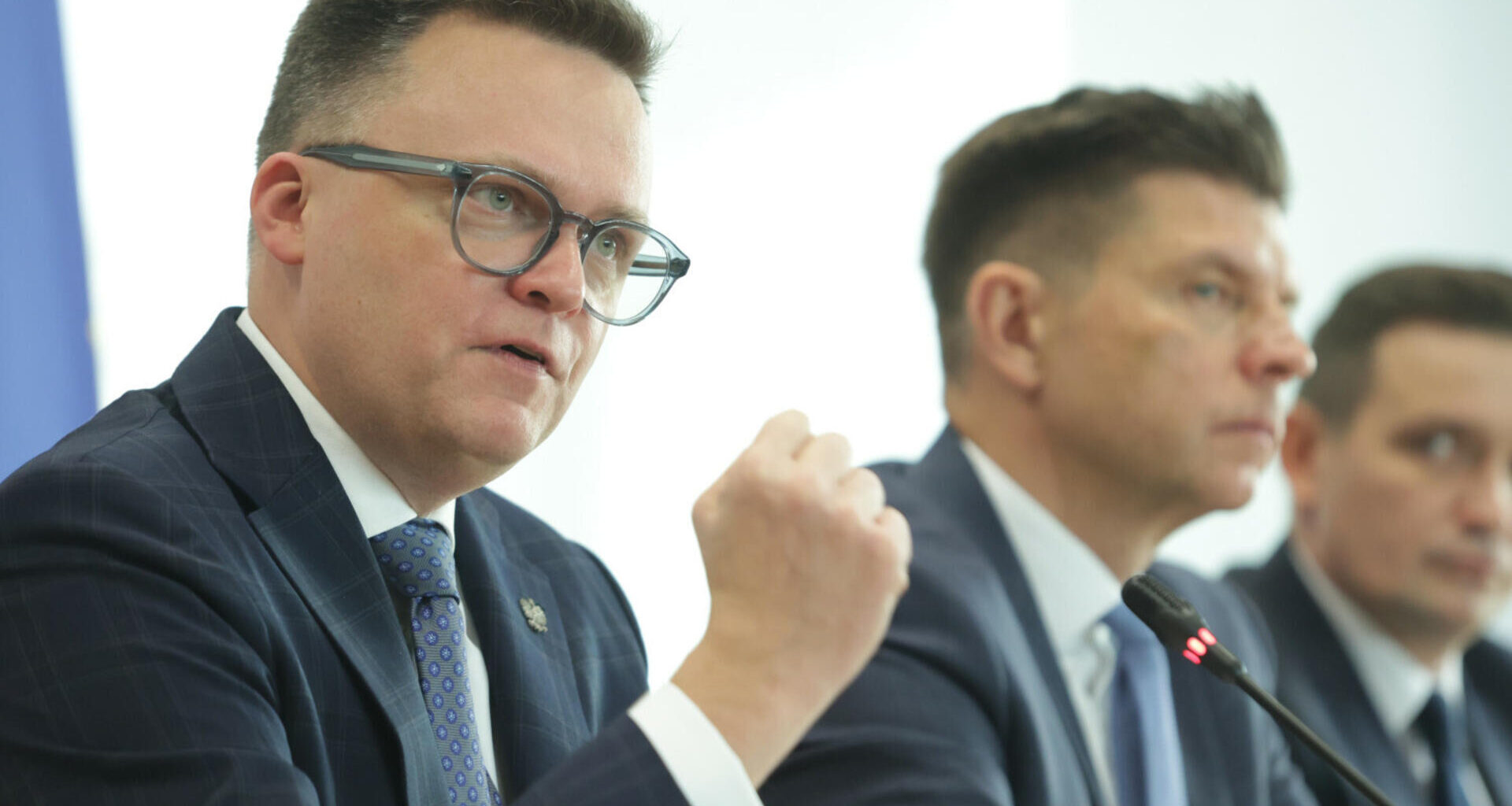 Petru przyznaje, że mu "głupio". "To poziom walenia łopatkami w piaskownicy"