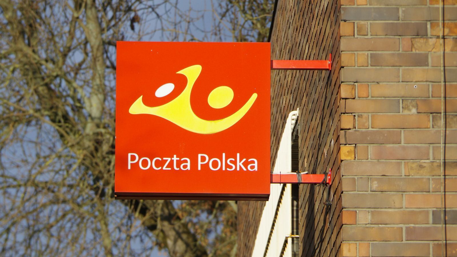 Obowiązkowa opłata dla posiadaczy laptopów i smartfonów. W Polskę ruszyły kontrole