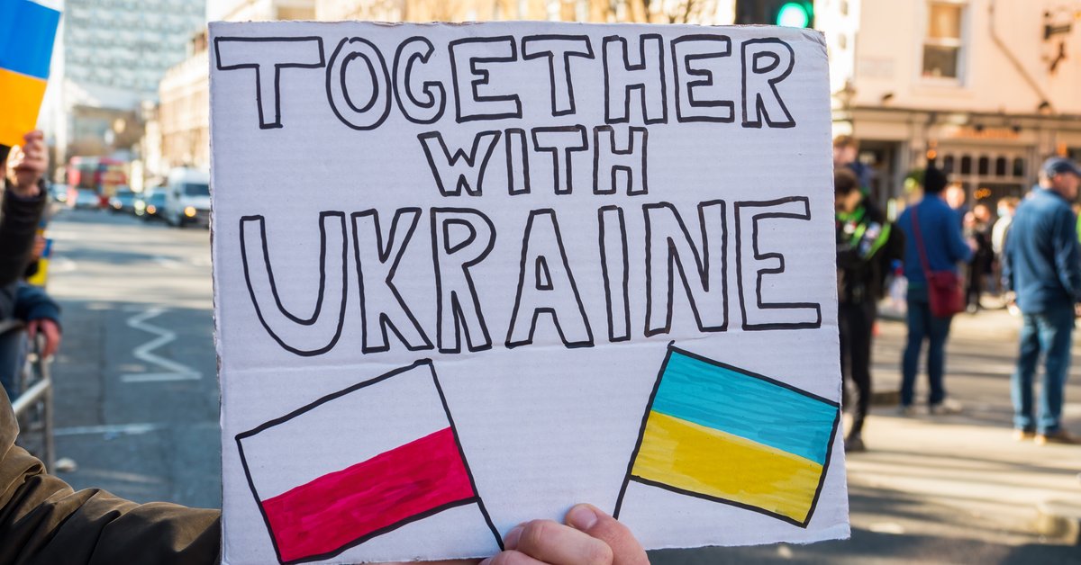 Kto najbardziej pomaga Ukrainie? Nowy raport ujawnia opinię Ukraińców