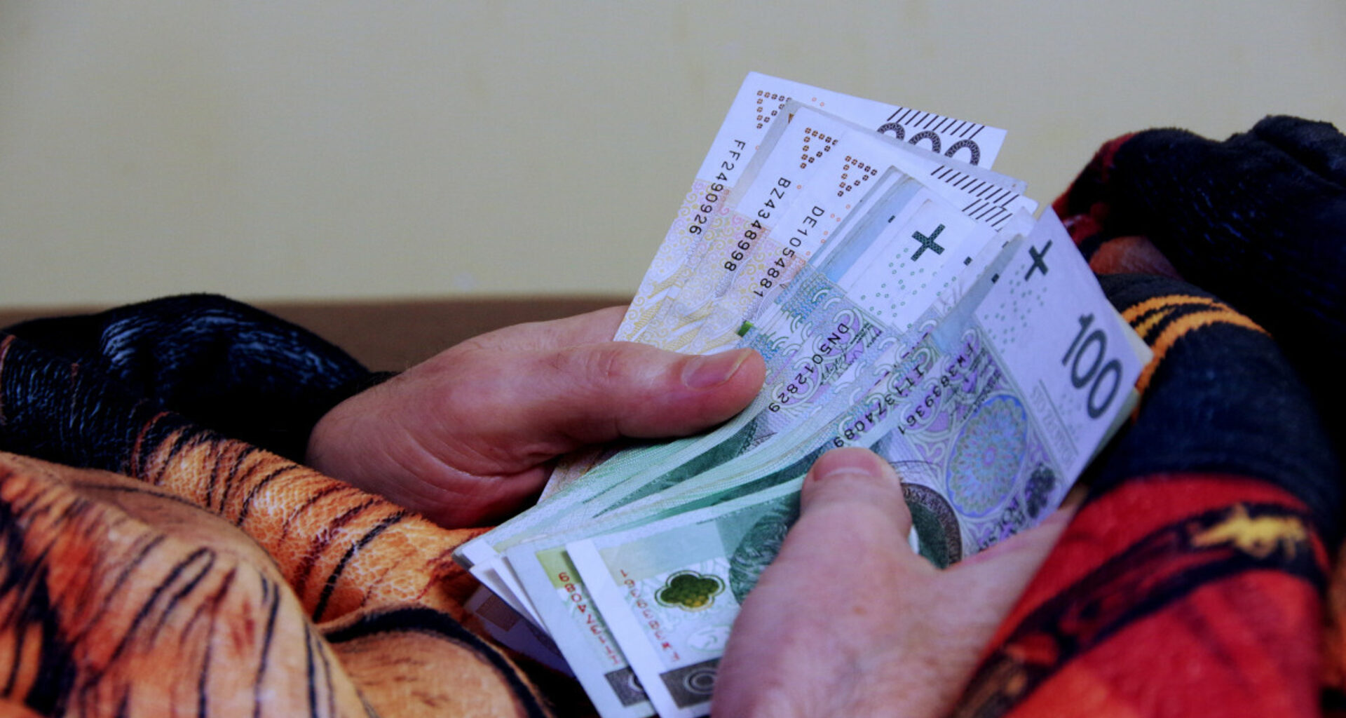 Seniorzy mają czas tylko do 23 stycznia. Zaniedbanie grozi potrąceniem z emerytury