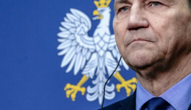 Sikorski leci do Waszyngtonu. USA wysyłają sygnał Chinom