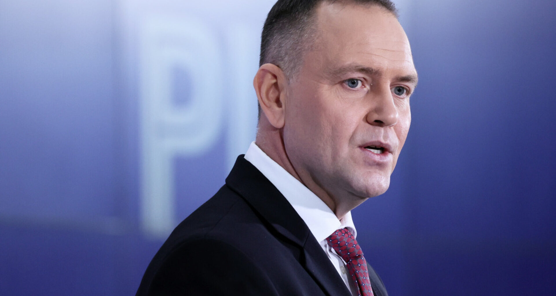 Spór z Uniwersytetem Gdańskim zakończony. Ujawniono recenzję pracy doktorskiej Nawrockiego