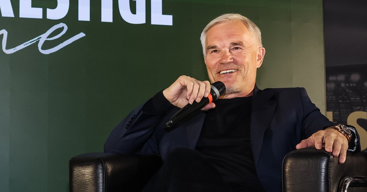 Aryna Sabalenka i Iga Świątek na treningu przed Australian Open