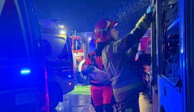 Tragiczny pożar w Krakowie. Ewakuowano mieszkańców, psy nie przeżyły - Onet