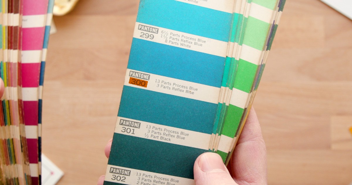 Pantone wyznacza standardy w świecie kolorów. Dlaczego projektanci za to płacą?