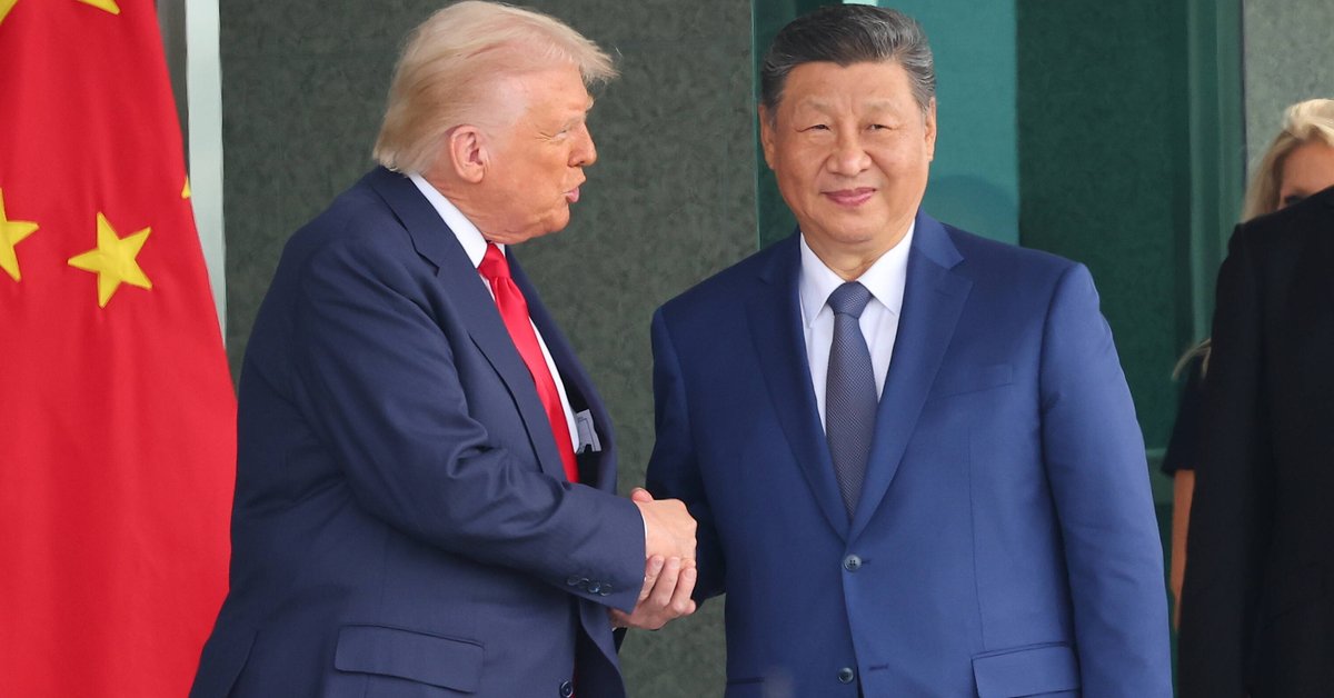 Donald Trump, prezydent USA, Xi Jinping, prezydent Chin, po spotkaniu w Pusanie w Korei Południowej, 30 października 2025 r.