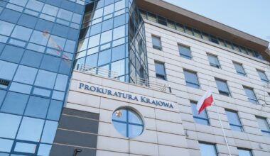 Zatrzymania urzędników we Wrocławiu. Za korupcję mogą dostać 10 lat więzienia