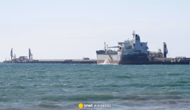 Pościg przez ocean. Rosyjskie okręty osłaniają tajemniczy tankowiec przed USA